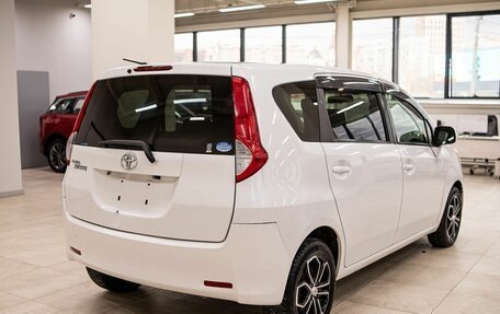 Toyota Passo Sette, 2010 год, 859 000 рублей, 6 фотография