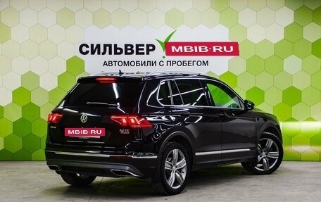 Volkswagen Tiguan II, 2017 год, 2 499 000 рублей, 2 фотография