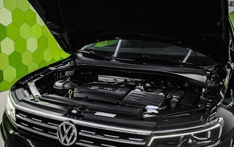 Volkswagen Tiguan II, 2017 год, 2 499 000 рублей, 23 фотография