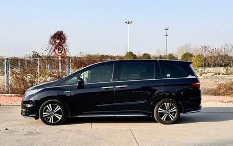 Honda Odyssey IV, 2020 год, 2 350 000 рублей, 4 фотография