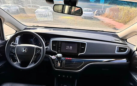 Honda Odyssey IV, 2020 год, 2 350 000 рублей, 10 фотография