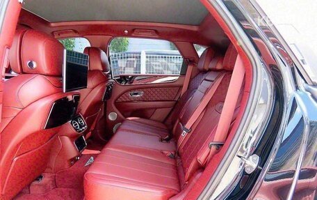 Bentley Bentayga I, 2023 год, 30 000 000 рублей, 6 фотография