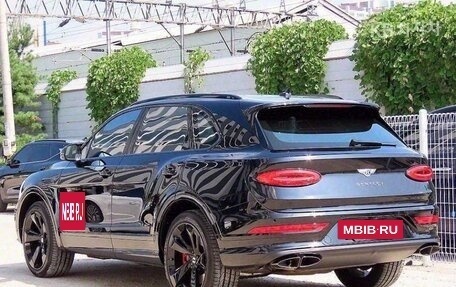 Bentley Bentayga I, 2023 год, 30 000 000 рублей, 3 фотография