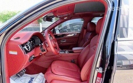 Bentley Bentayga I, 2023 год, 30 000 000 рублей, 5 фотография
