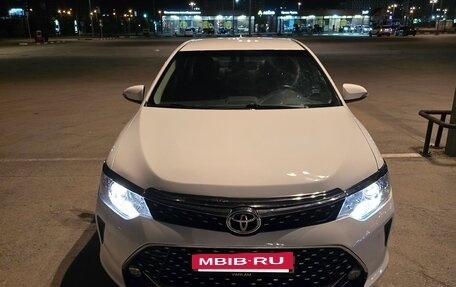 Toyota Camry, 2017 год, 200 000 рублей, 2 фотография
