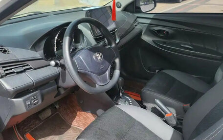 Toyota Yaris XP150 рестайлинг, 2021 год, 1 150 000 рублей, 4 фотография