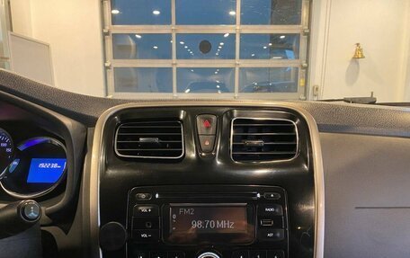 Renault Logan II, 2017 год, 720 000 рублей, 14 фотография