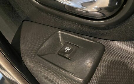 Renault Logan II, 2017 год, 720 000 рублей, 27 фотография