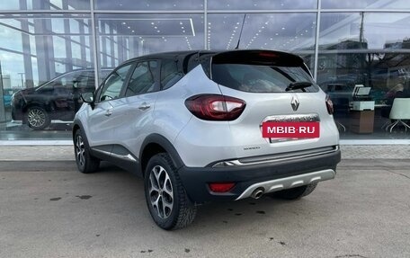Renault Kaptur I рестайлинг, 2016 год, 899 000 рублей, 6 фотография