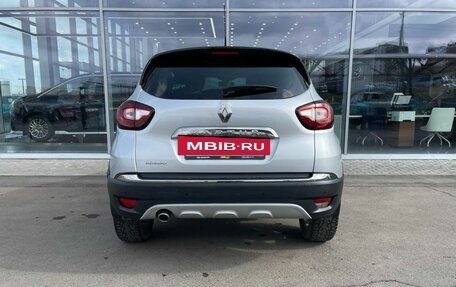 Renault Kaptur I рестайлинг, 2016 год, 899 000 рублей, 5 фотография