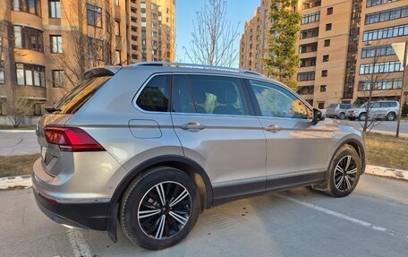 Volkswagen Tiguan II, 2017 год, 3 140 000 рублей, 4 фотография