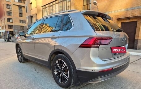 Volkswagen Tiguan II, 2017 год, 3 140 000 рублей, 2 фотография