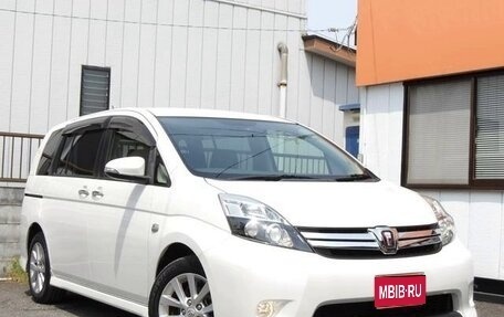 Toyota ISis I, 2017 год, 1 024 000 рублей, 1 фотография