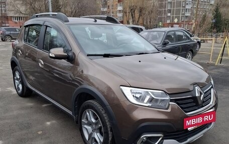 Renault Sandero II рестайлинг, 2020 год, 1 300 000 рублей, 2 фотография