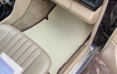 Mercedes-Benz E-Класс, 1992 год, 550 000 рублей, 15 фотография