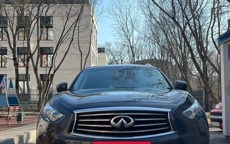 Infiniti QX70, 2014 год, 1 900 000 рублей, 2 фотография