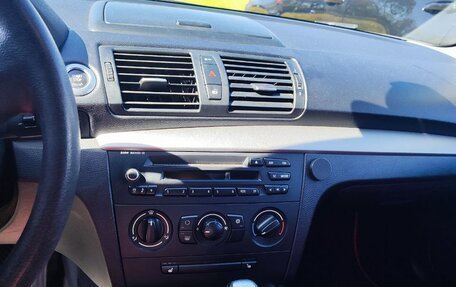 BMW 1 серия, 2011 год, 790 000 рублей, 6 фотография
