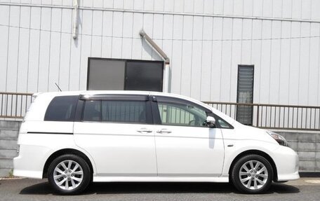 Toyota ISis I, 2017 год, 1 024 000 рублей, 4 фотография