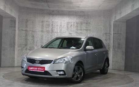KIA cee'd I рестайлинг, 2010 год, 865 000 рублей, 1 фотография