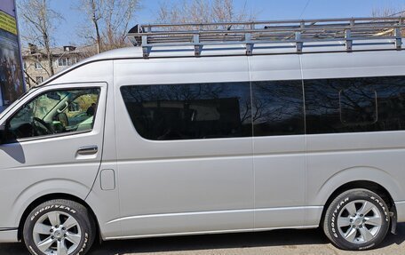 Toyota HiAce H200, 2016 год, 3 890 000 рублей, 1 фотография