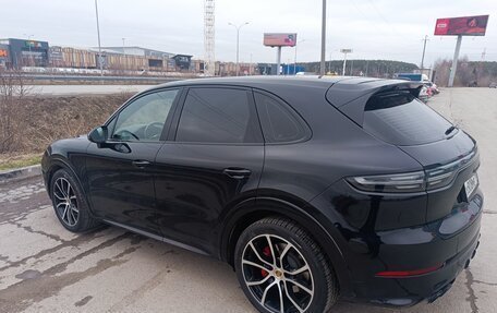 Porsche Cayenne III, 2020 год, 12 000 000 рублей, 2 фотография