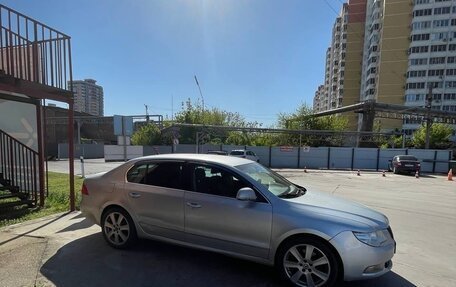 Skoda Superb III рестайлинг, 2008 год, 860 000 рублей, 3 фотография
