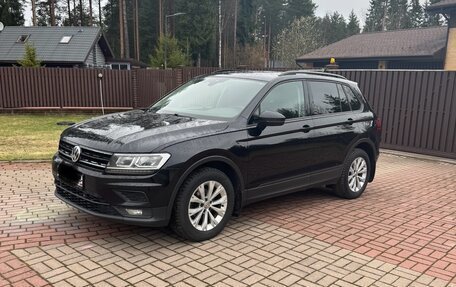 Volkswagen Tiguan II, 2020 год, 2 700 000 рублей, 2 фотография