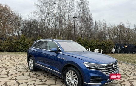 Volkswagen Touareg III, 2019 год, 4 700 000 рублей, 2 фотография