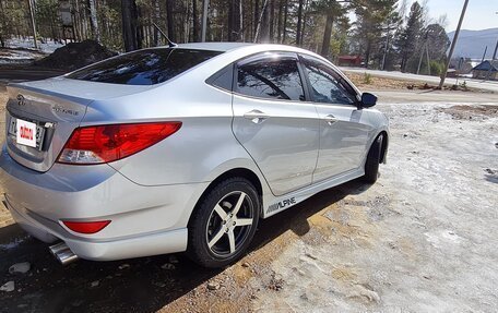 Hyundai Solaris II рестайлинг, 2011 год, 790 000 рублей, 10 фотография