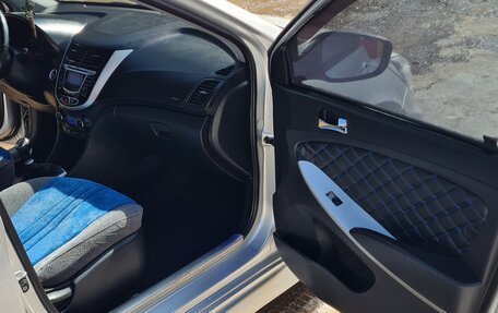 Hyundai Solaris II рестайлинг, 2011 год, 790 000 рублей, 13 фотография