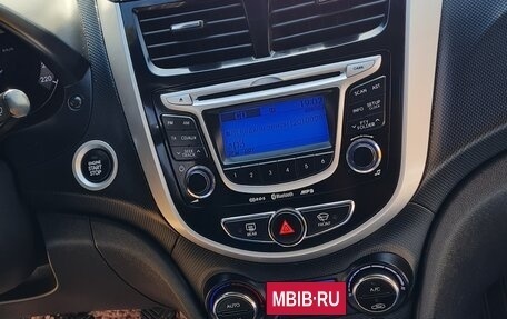 Hyundai Solaris II рестайлинг, 2011 год, 790 000 рублей, 21 фотография