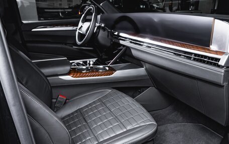 Cadillac Escalade V, 2025 год, 23 990 000 рублей, 23 фотография