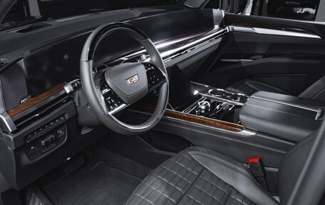Cadillac Escalade V, 2025 год, 23 990 000 рублей, 20 фотография