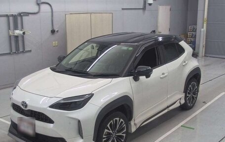 Toyota Yaris Cross, 2021 год, 1 530 000 рублей, 2 фотография