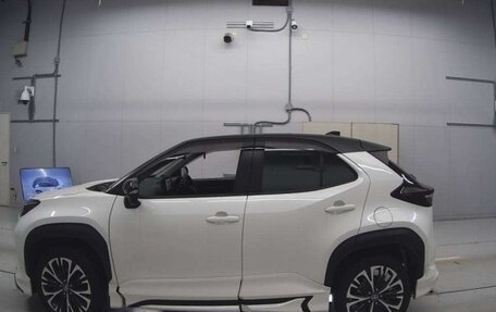 Toyota Yaris Cross, 2021 год, 1 530 000 рублей, 4 фотография