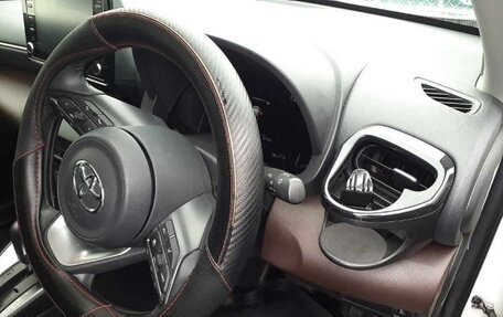 Toyota Yaris Cross, 2021 год, 1 530 000 рублей, 6 фотография