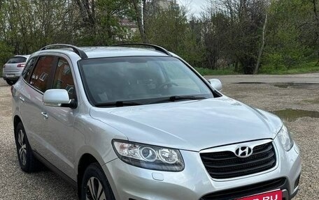 Hyundai Santa Fe III рестайлинг, 2011 год, 1 800 000 рублей, 1 фотография