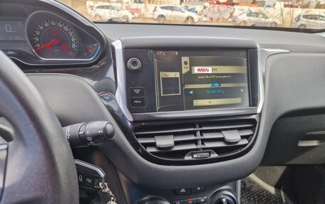 Peugeot 208 II, 2013 год, 690 000 рублей, 10 фотография