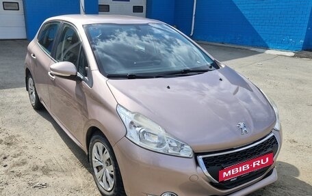 Peugeot 208 II, 2013 год, 690 000 рублей, 3 фотография