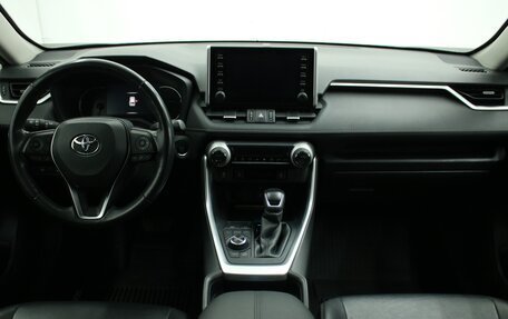 Toyota RAV4, 2021 год, 4 326 000 рублей, 15 фотография