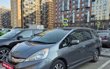 Honda Fit Shuttle I рестайлинг, 2014 год, 1 325 000 рублей, 1 фотография