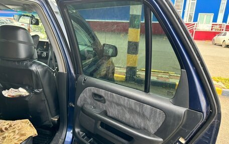 Honda CR-V II рестайлинг, 2004 год, 1 000 000 рублей, 16 фотография