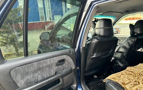 Honda CR-V II рестайлинг, 2004 год, 1 000 000 рублей, 21 фотография