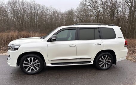 Toyota Land Cruiser 200, 2018 год, 8 750 000 рублей, 17 фотография