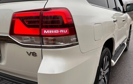 Toyota Land Cruiser 200, 2018 год, 8 750 000 рублей, 29 фотография