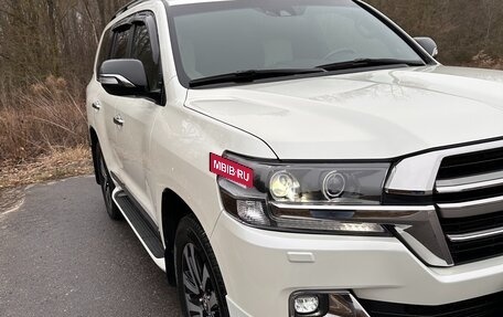 Toyota Land Cruiser 200, 2018 год, 8 750 000 рублей, 33 фотография
