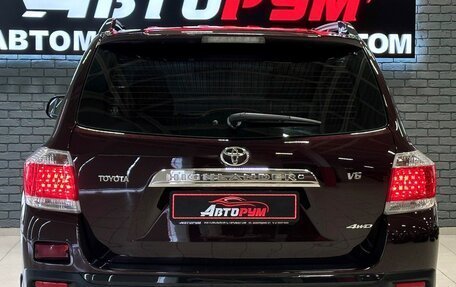 Toyota Highlander III, 2011 год, 2 300 000 рублей, 6 фотография