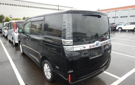 Toyota Voxy III, 2020 год, 2 510 000 рублей, 9 фотография