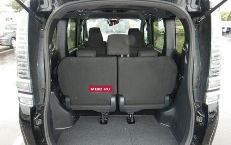 Toyota Voxy III, 2020 год, 2 510 000 рублей, 8 фотография