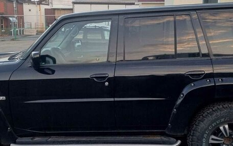 Nissan Patrol, 2011 год, 2 750 000 рублей, 17 фотография